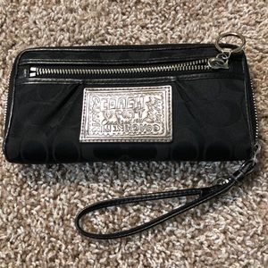 Coach poppy wristlet/wallet